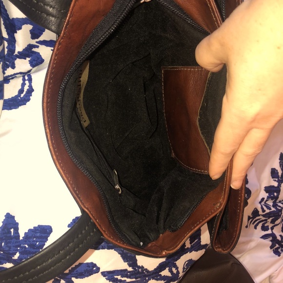 👜Pasqualini Brown & Black Leather Shoulder Bag with amazing storage👜 - Picture 9 of 13